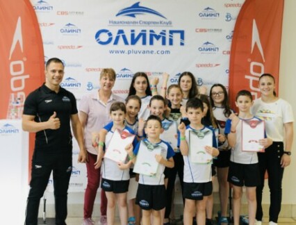 TWO OLYMPIC CHAMPIONS INSPIRED NEARLY 200 TALENTED SWIMMERS ( VIDEO )